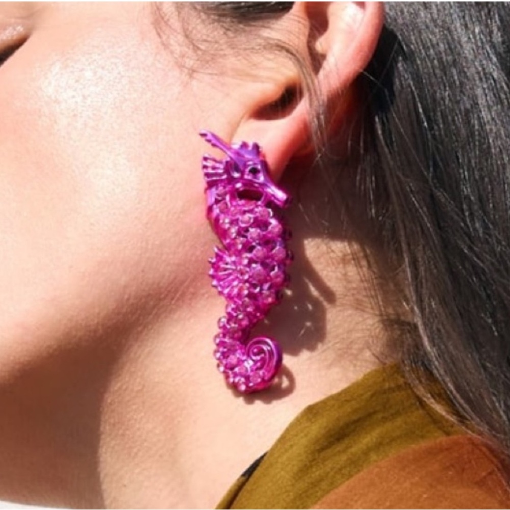 Zara Fuchsia Seahorse Earrings - NWT - Picture 2 of 6